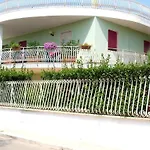 Simonetta 4*